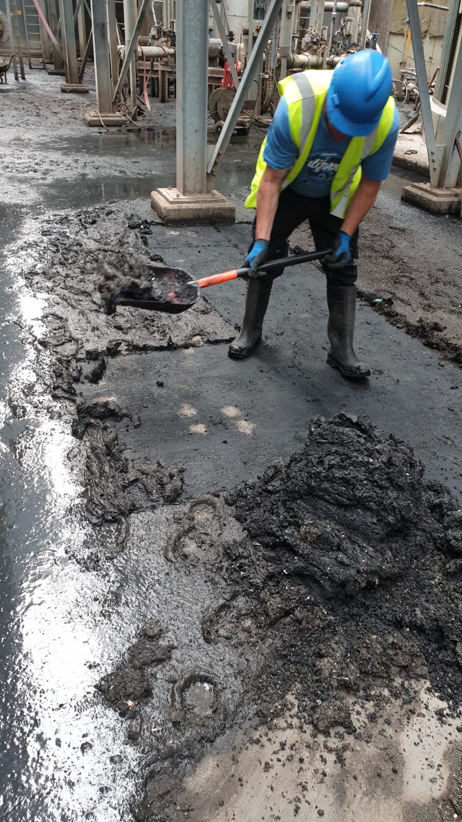 The Essential Guide to Hiring Industrial Floor Cleaning Specialists