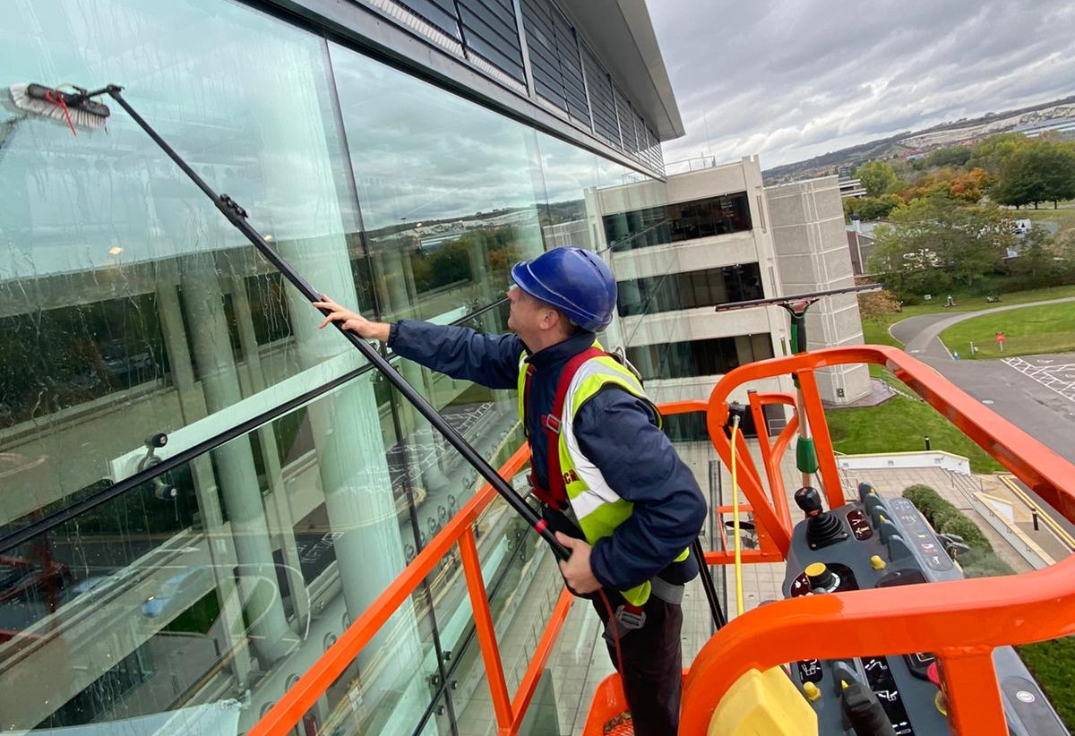 Professional Commercial Cleaning Services Portsmouth Since 1929 – Window Cleaning Professional Commercial Cleaning Services Portsmouth Since 1929 - Window Cleaning