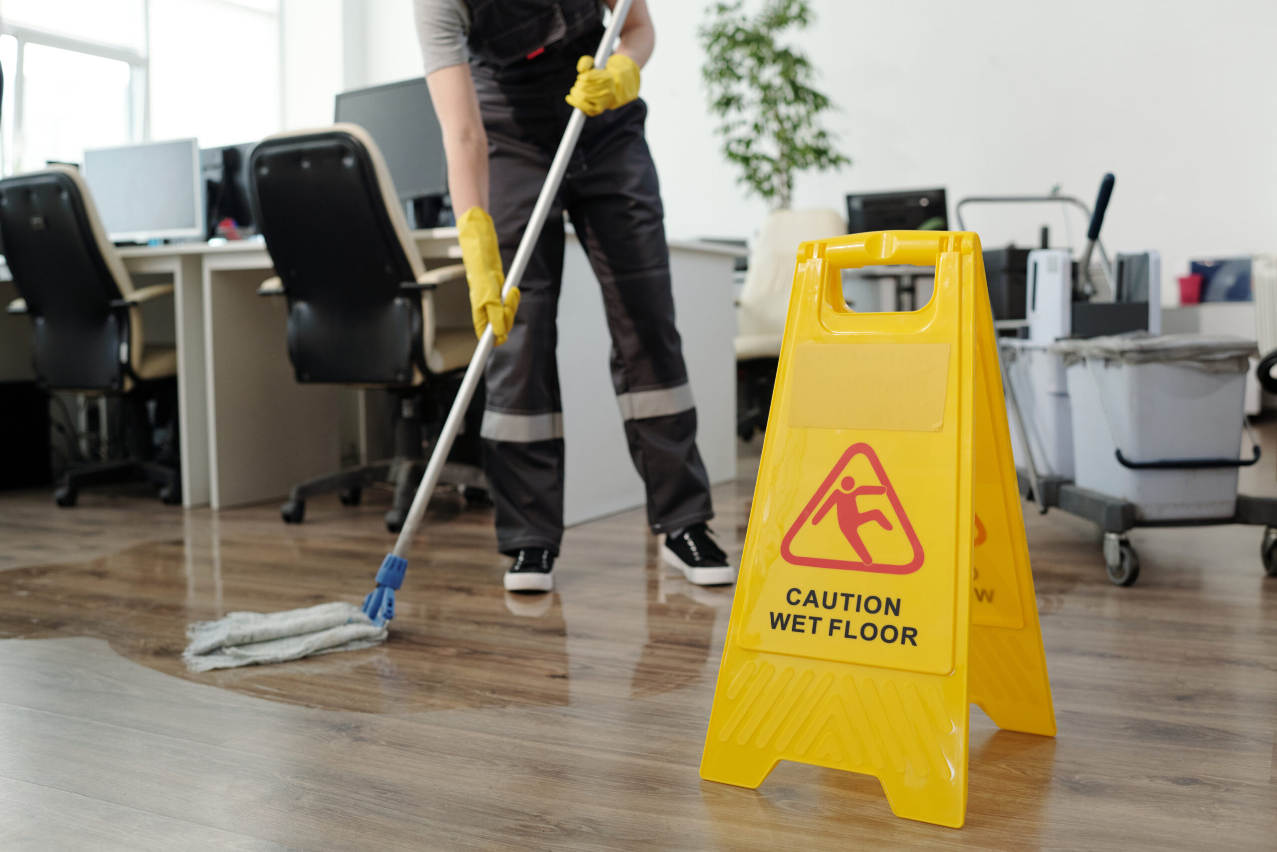 The Business Benefits of a Clean Workplace